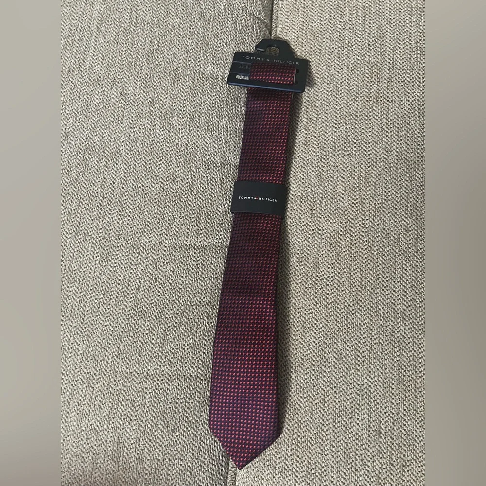 Tommy Hilfiger Burgundy Micro-Textured Tie with Black Accents
